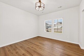 5303 Spicewood Lk Dr in Winston-Salem, NC - Building Photo - Building Photo