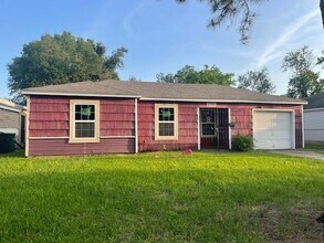 8766 Flossie Mae St in Houston, TX - Building Photo - Building Photo