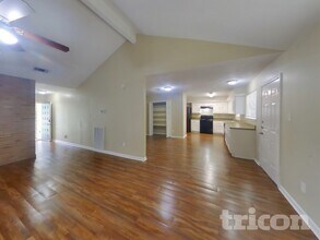 5722 Yorkgate Dr in Spring, TX - Building Photo - Building Photo