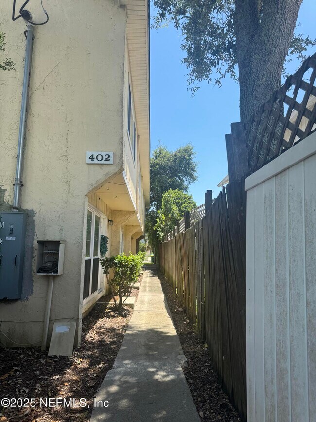 402 14th Ave S in Jacksonville, FL - Building Photo - Building Photo