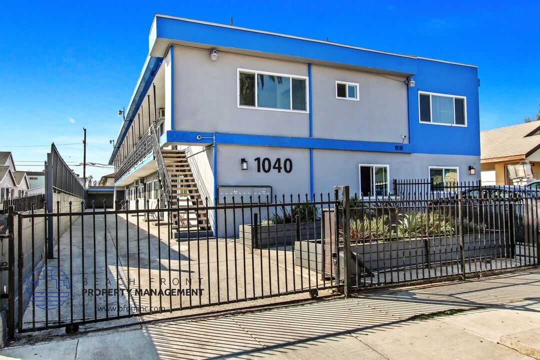 1040 W. 91st St. in Los Angeles, CA - Building Photo