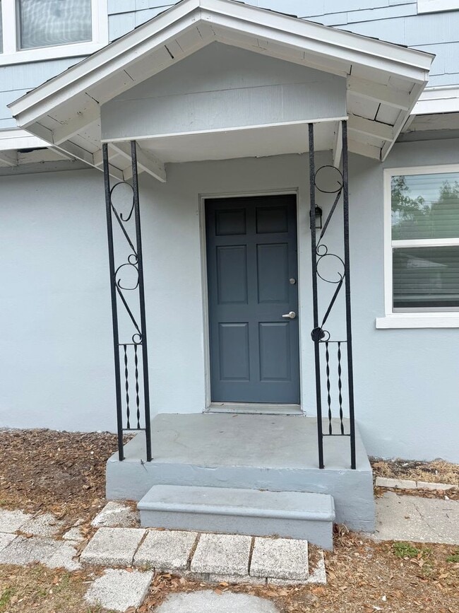 122 E Hibiscus Dr in Lakeland, FL - Building Photo - Building Photo