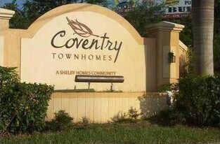 4390 Berkshire Wharf Dr in Lake Worth Beach, FL - Building Photo