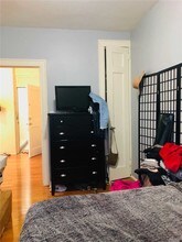32-14 46th St-Unit -2 in Queens, NY - Building Photo - Building Photo