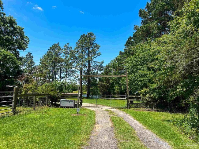 2775 FL-97 in Molino, FL - Building Photo - Building Photo