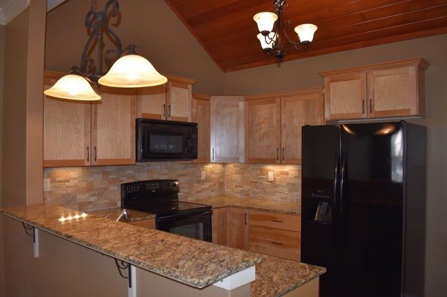 115 Padre Dr in Broussard, LA - Building Photo - Building Photo