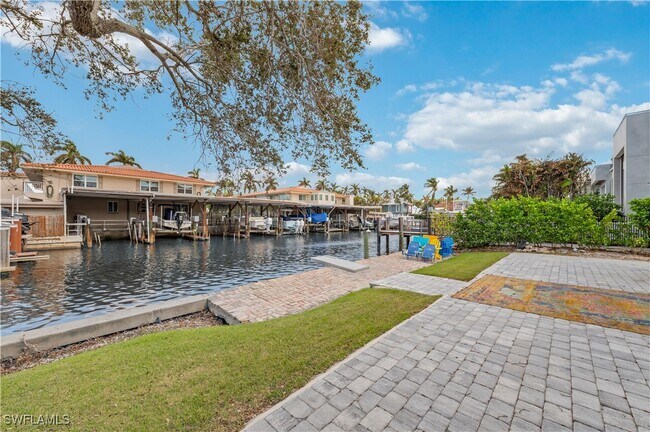 property at 1499 3rd St S