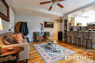 110 Lanark Rd, Unit 7 in Boston, MA - Foto de edificio - Building Photo