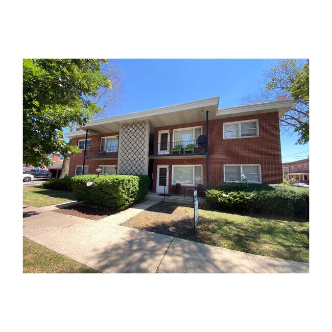 723 John St Apartments and Nearby Joliet Apartments For Rent Joliet, IL