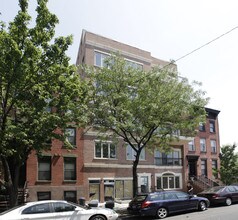 51 Woodhull St in Brooklyn, NY - Building Photo - Building Photo