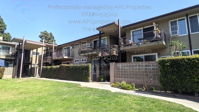 property at 1850 W Greenleaf Ave
