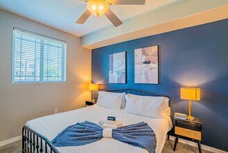 1275 E University Dr in Tempe, AZ - Building Photo - Building Photo