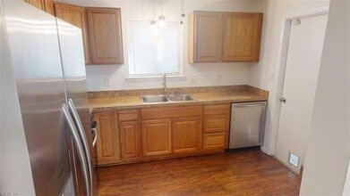 1729 Dylan Dr in Virginia Beach, VA - Building Photo - Building Photo