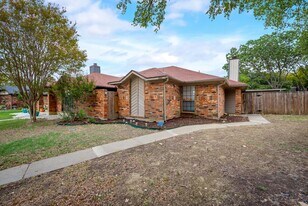 200 Nixon St in Coppell, TX - Building Photo
