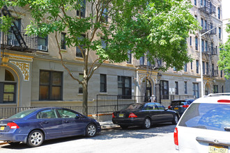 124-136 E 117th St in New York, NY - Building Photo - Building Photo