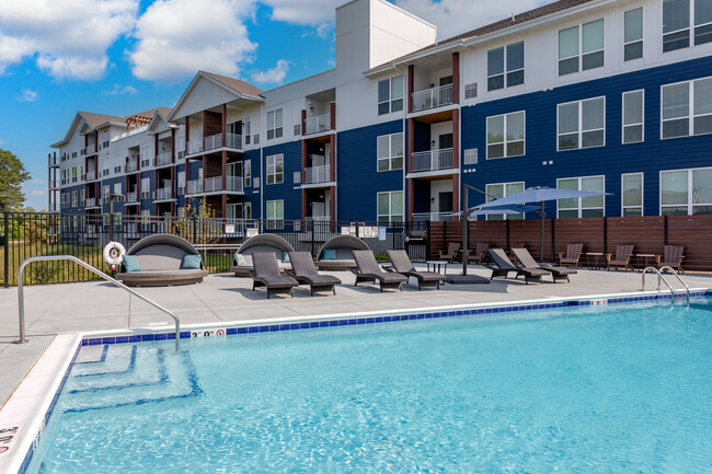 The Crossings at Inver Woods Apts & Townhomes