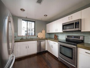 930 Acoma St, Unit 311 in Denver, CO - Building Photo - Building Photo