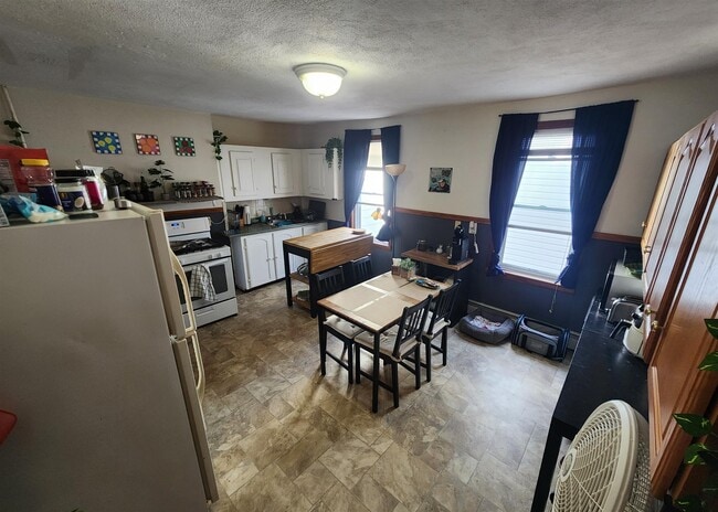 11 Bristol St, Unit 3