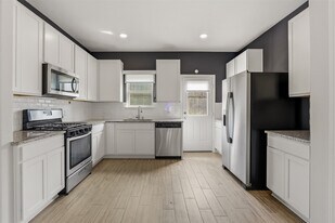 25722 Hickory Pecan Trl in Tomball, TX - Building Photo