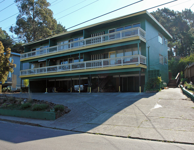 25 Roque Moraes Ct in Mill Valley, CA - Foto de edificio - Building Photo