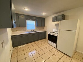 1723 W Matthews Ave in Jonesboro, AR - Foto de edificio - Building Photo