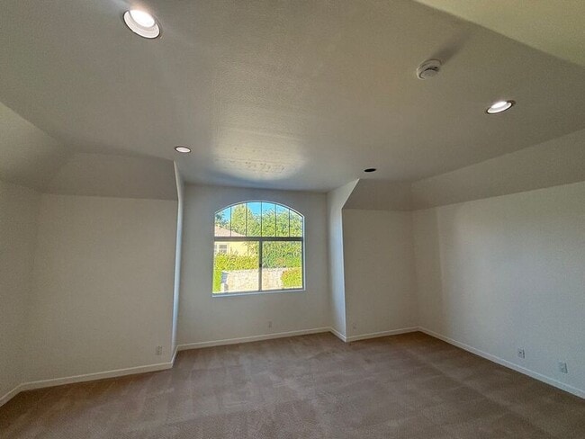 525 Orange Grove Pl in Pasadena, CA - Building Photo - Building Photo