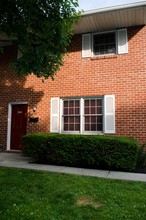 Colonial Square in Carlisle, PA - Foto de edificio - Building Photo