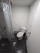1362 Lake Shore Dr, Unit B in Columbus, OH - Building Photo - Building Photo