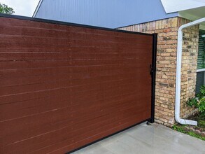 10062 Haddington Dr in Houston, TX - Building Photo - Building Photo