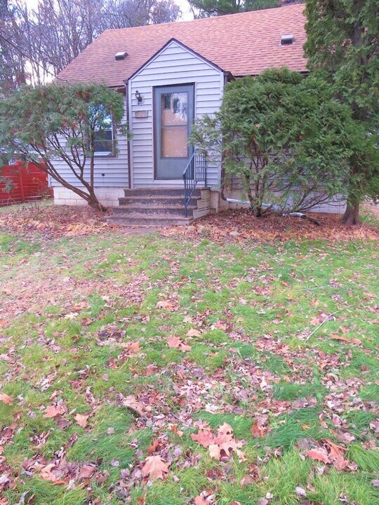 3420 Blakeley Ave in Eau Claire, WI - Building Photo