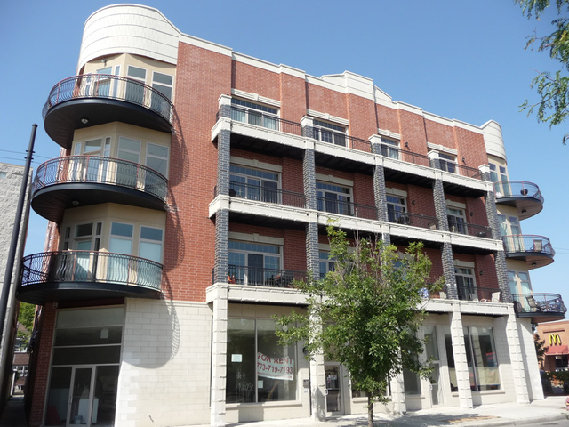 4518 N Kedzie Ave in Chicago, IL - Foto de edificio