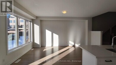 30 Freeman Williams St in Markham, ON - Building Photo - Building Photo