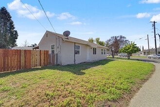268 Del Monte Ave in Yuba City, CA - Building Photo - Building Photo