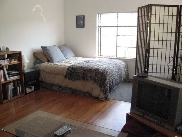 2261 Silver Ridge Ave in Los Angeles, CA - Foto de edificio - Building Photo