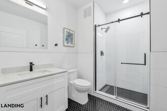 31 Victor St in Greenville, SC - Foto de edificio - Building Photo