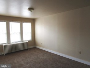 5804 Penn St-Unit -2ND FL FRONT in Philadelphia, PA - Building Photo - Building Photo