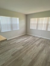 5 Canterbury A in West Palm Beach, FL - Building Photo - Building Photo