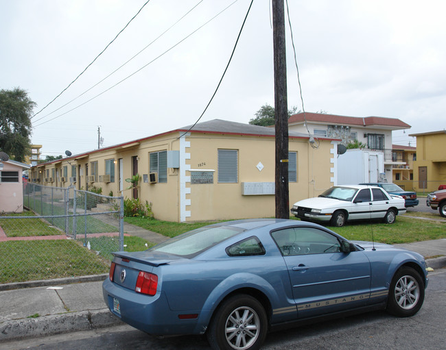 1874 NW Flagler Ter in Miami, FL - Building Photo - Building Photo