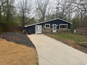627 Miles Rd in Signal Mountain, TN - Building Photo - Building Photo