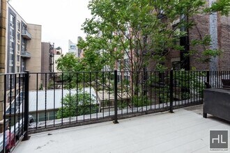 10TH AVE., Unit 2RS in New York, NY - Building Photo - Building Photo