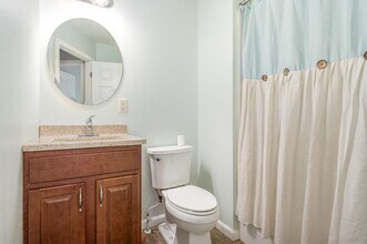 2 Independence Dr in Mt Holly Springs, PA - Building Photo - Building Photo