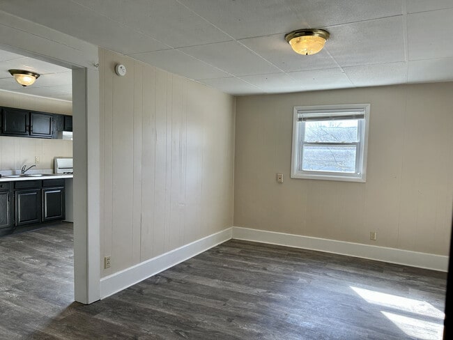 321 W Hillside Dr, Unit 2 in Bloomington, IN - Foto de edificio - Building Photo
