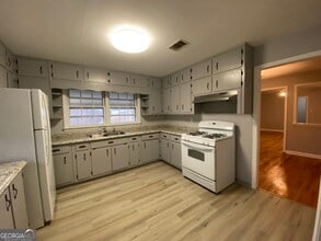 4035 S Bogan Rd in Buford, GA - Building Photo - Building Photo