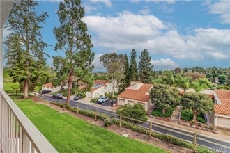 3363 Monte Hermoso, Unit 2C in Laguna Woods, CA - Building Photo - Building Photo