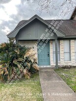 8205 Heartfield Ln in Beaumont, TX - Building Photo