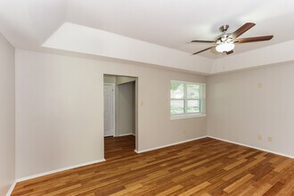 29 Vermont Ave in Midlothian, TX - Foto de edificio - Building Photo