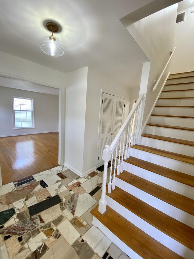 9136 Switzer St in Overland Park, KS - Building Photo - Building Photo