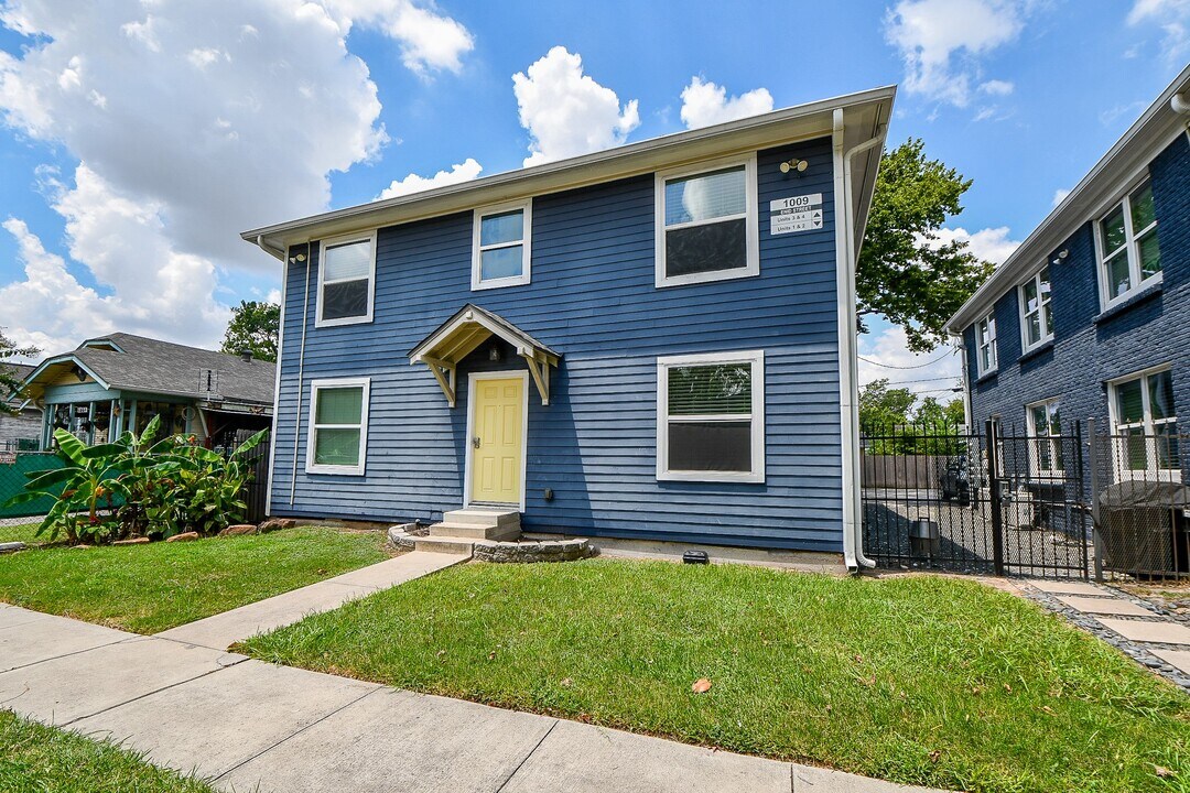 1009 Enid St in Houston, TX - Building Photo