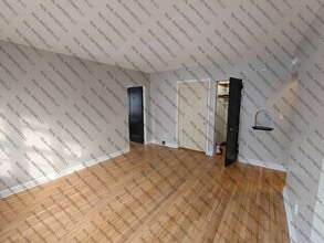 417 W 14th St, Unit 3 in Davenport, IA - Building Photo - Building Photo