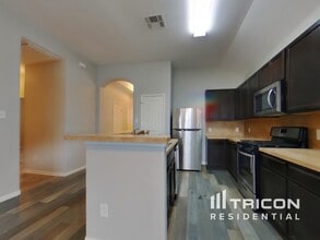 111 Piney Pathway in Magnolia, TX - Building Photo - Building Photo